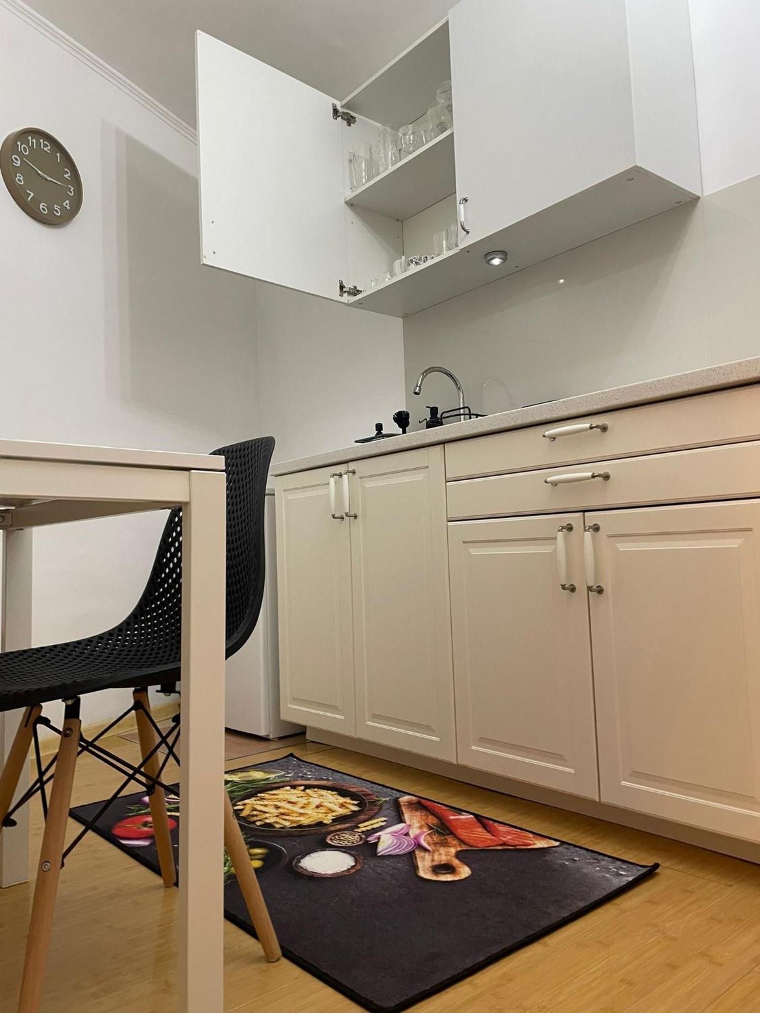 Emm Apartament - 100M Parc Si Metrou Tinererului 부쿠레슈티 외부 사진