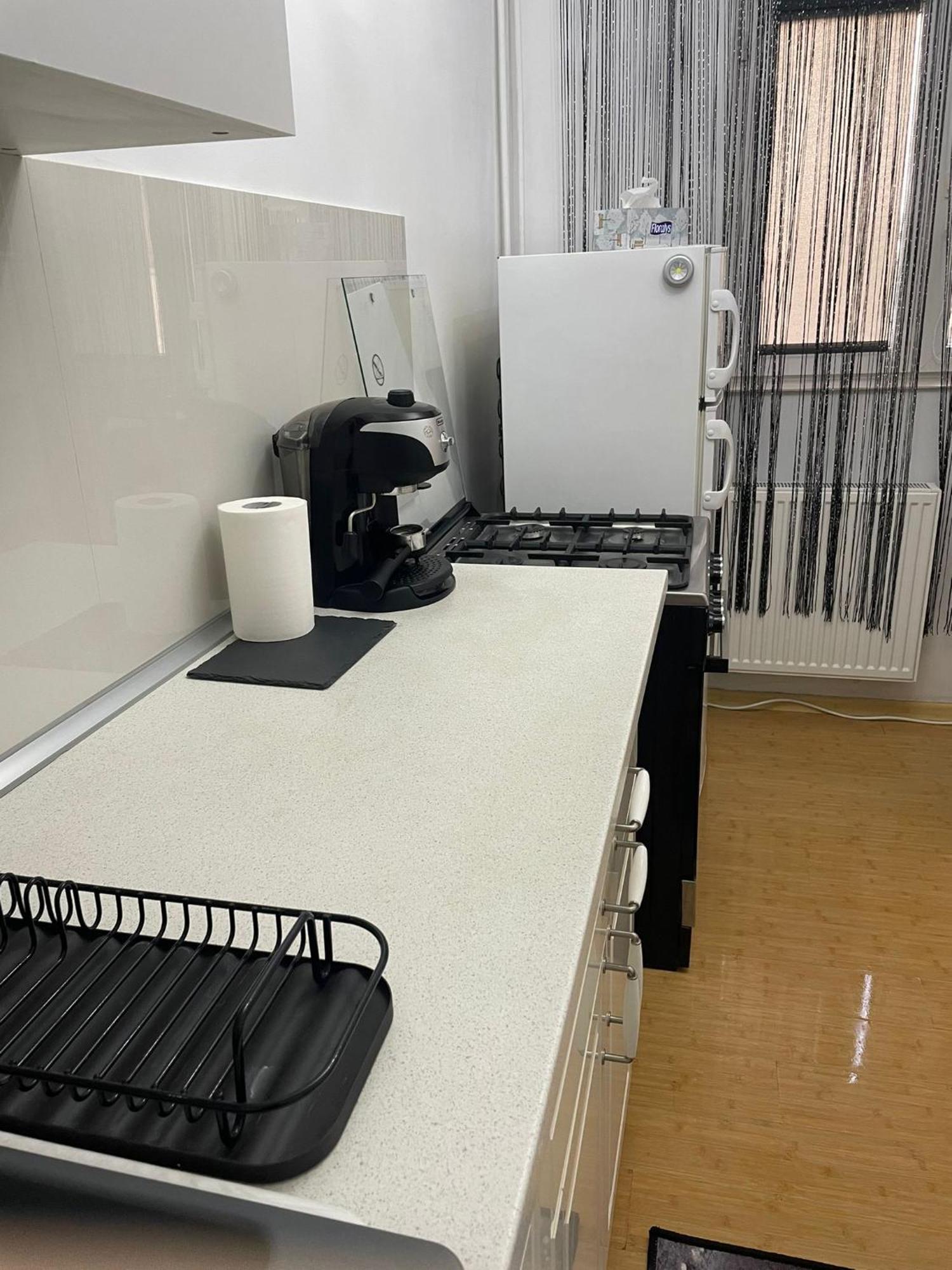 Emm Apartament - 100M Parc Si Metrou Tinererului 부쿠레슈티 외부 사진